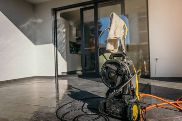 Animal Enclosure Cleaning in San Diego Country Estates, CA